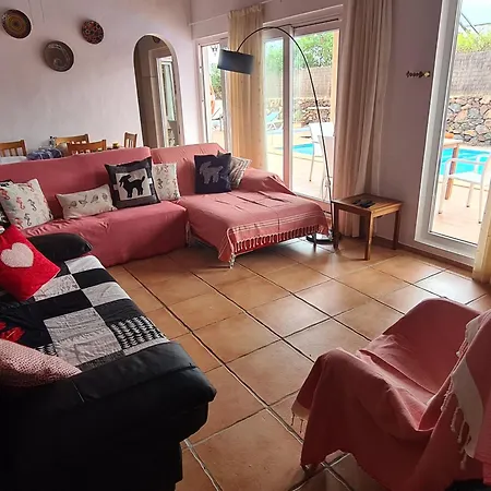 Doce Palmeras, Stunning In Beautiful Gardens Βίλα La Oliva