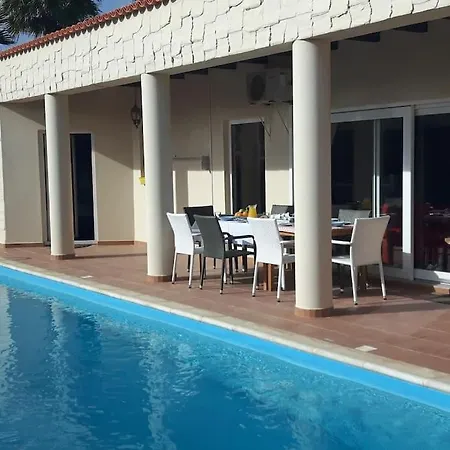 Doce Palmeras, Stunning In Beautiful Gardens Βίλα La Oliva