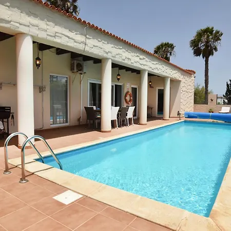 Doce Palmeras, Stunning In Beautiful Gardens * La Oliva