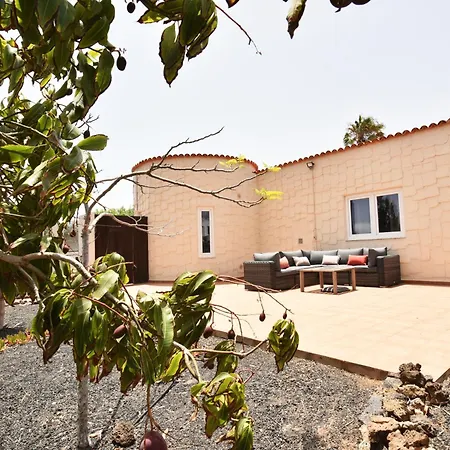 Doce Palmeras, Stunning In Beautiful Gardens 라 올리바