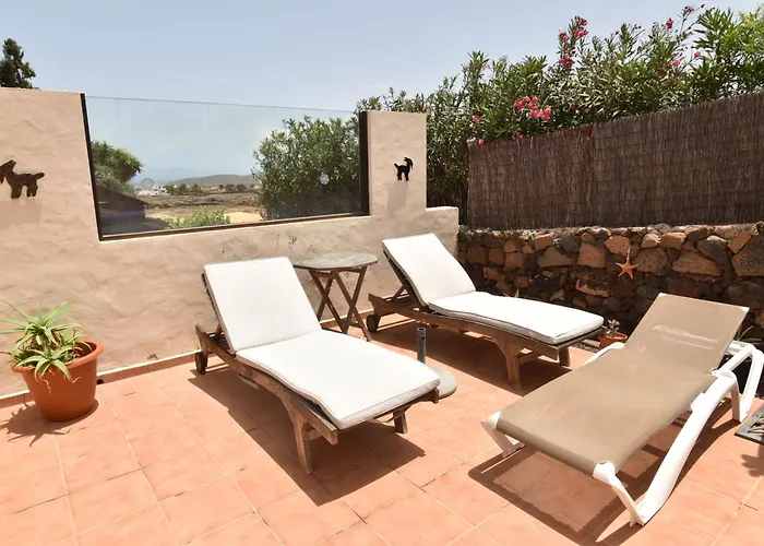 Doce Palmeras, Stunning In Beautiful Gardens