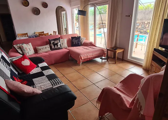 Doce Palmeras, Stunning In Beautiful Gardens 빌라 라 올리바