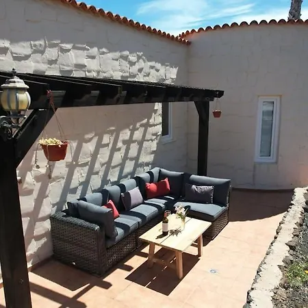 Doce Palmeras, Stunning In Beautiful Gardens Villa