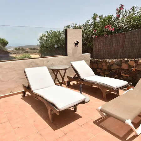 Doce Palmeras, Stunning In Beautiful Gardens