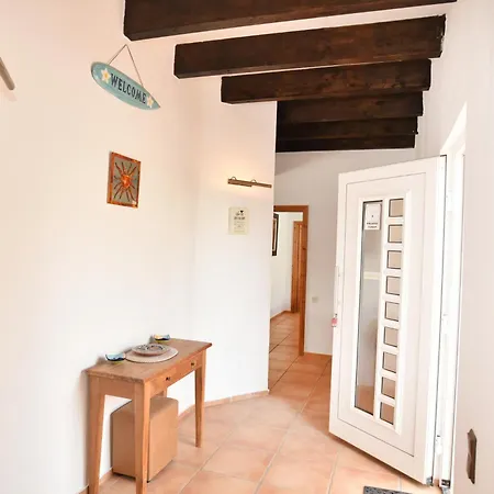 Doce Palmeras, Stunning In Beautiful Gardens Villa *