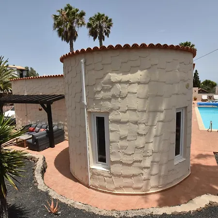 Doce Palmeras, Stunning In Beautiful Gardens Villa La Oliva