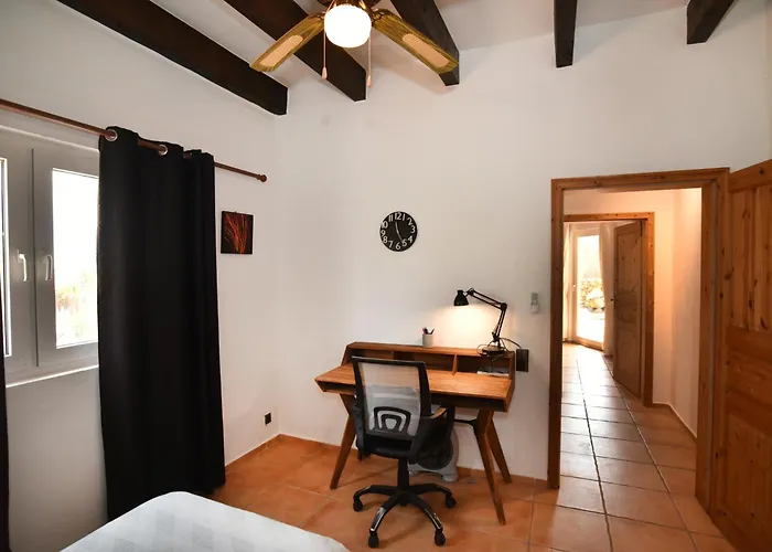 Doce Palmeras, Stunning In Beautiful Gardens *