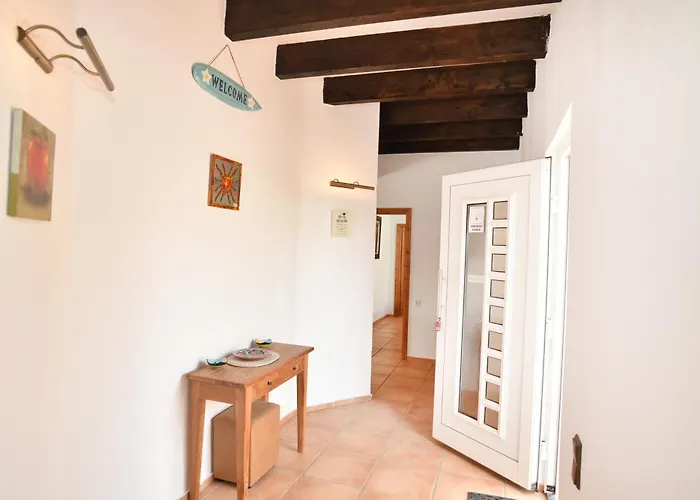 Doce Palmeras, Stunning In Beautiful Gardens Villa *