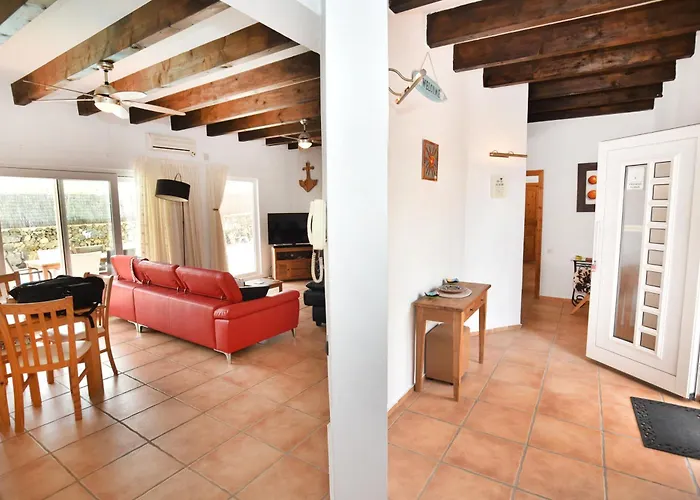 Doce Palmeras, Stunning In Beautiful Gardens Villa