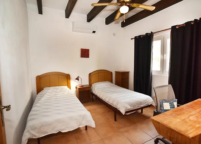 Doce Palmeras, Stunning In Beautiful Gardens Villa *