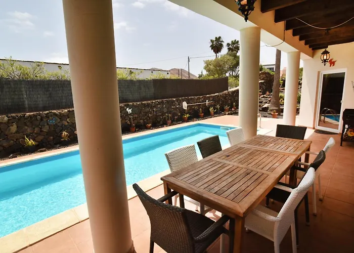 Doce Palmeras, Stunning In Beautiful Gardens Villa La Oliva